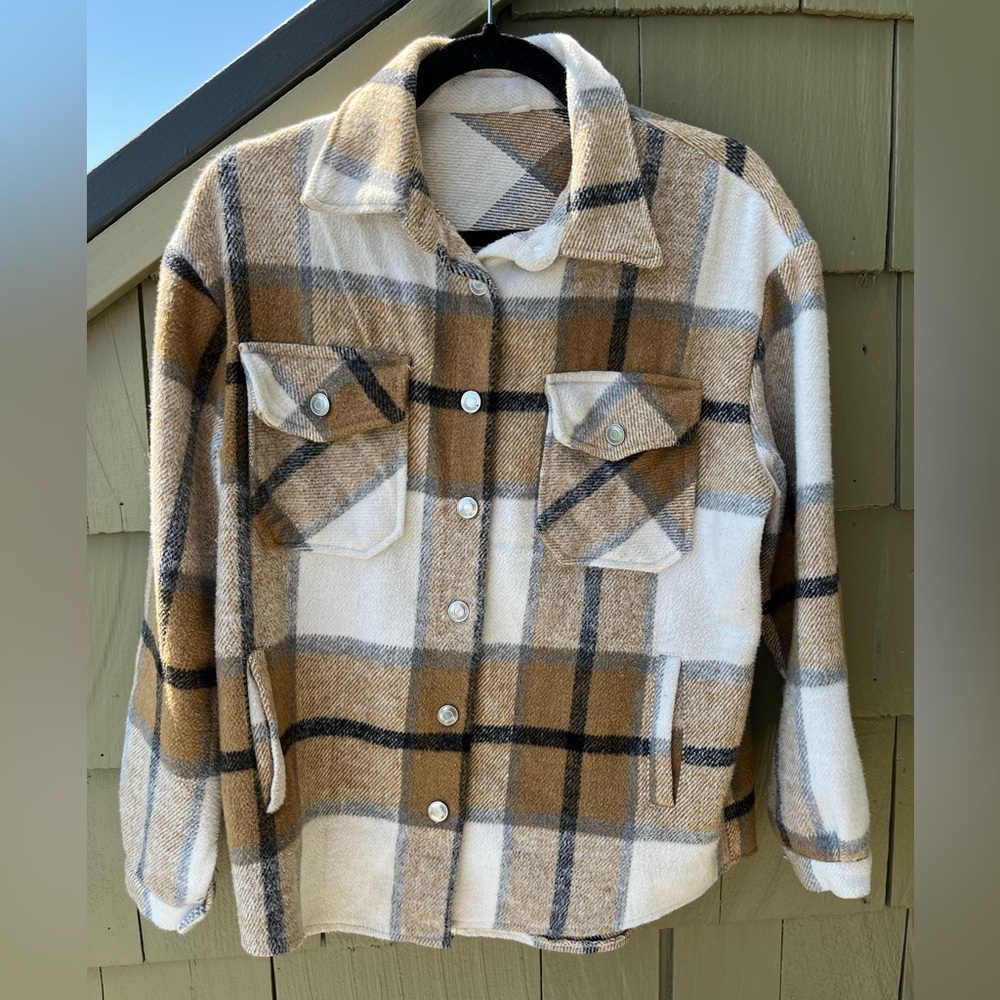 Flannel Plaid Button-Up Jacket M S